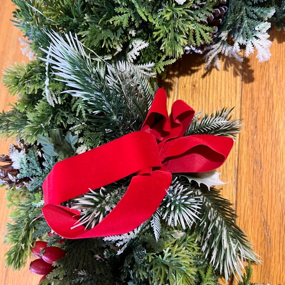 Vintage 80s Plastic Holiday / Christmas Wreath - Picture 3 of 4